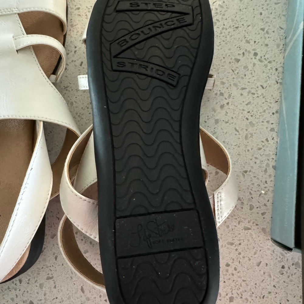 Life Stride sandals